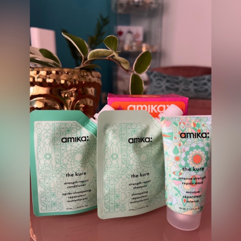 NIB Amika The Kure Strength Repair Trial Set